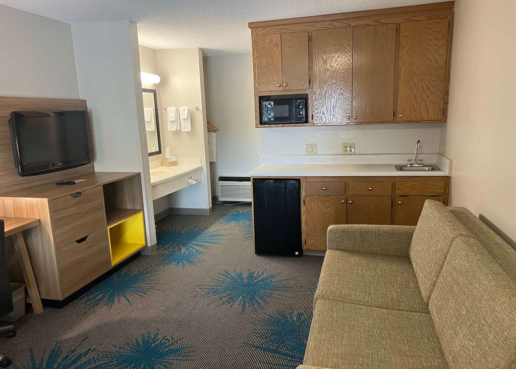 Days Inn by Wyndham Valdosta I 75 - photo 10