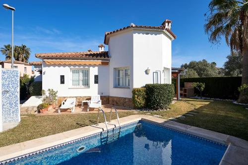 Villa Amapola by Oliva Nova — 4-Star Luxury Hotel in Oliva, Spain