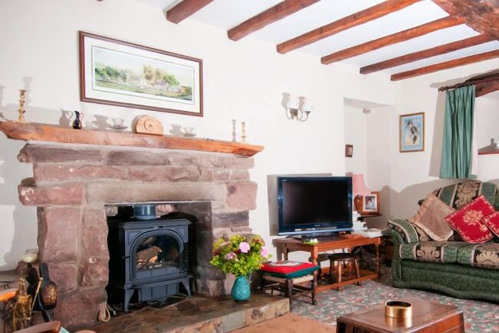 Hill Top Farm B And B 11244887 — Macclesfield