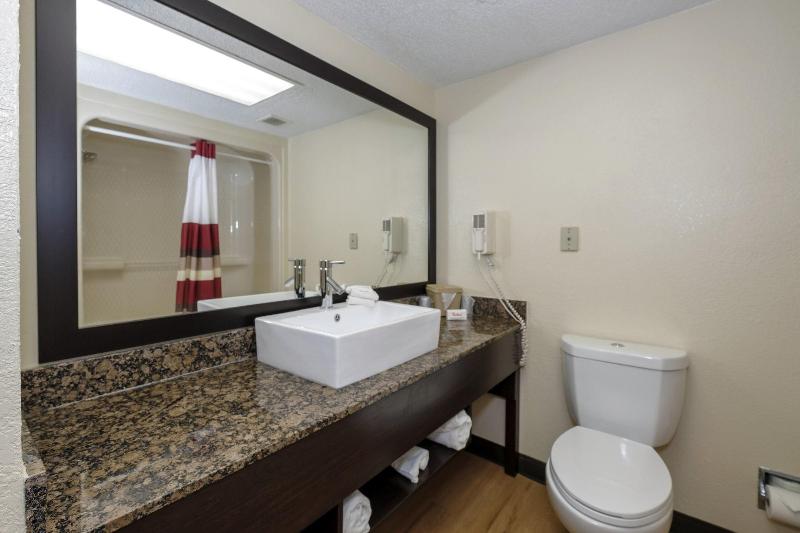 Red Roof Inn PLUS & Suites Opelika - photo 39