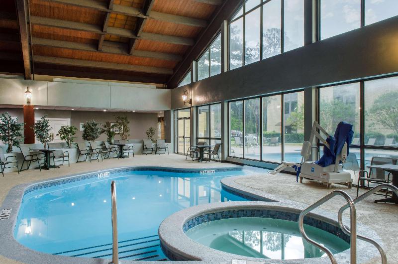 Ramada by Wyndham Shreveport Airport - photo 32