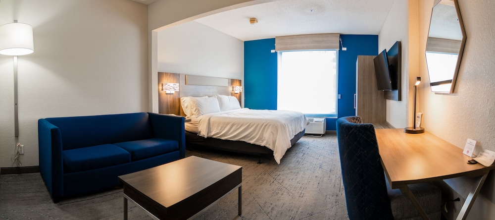 Holiday Inn Express & Suites Hiawassee by IHG - photo 8