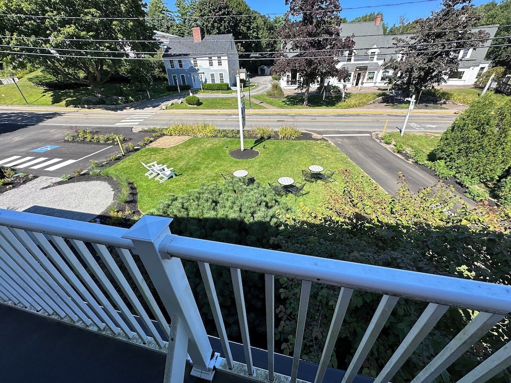 Inn at Perkins Cove - photo 28