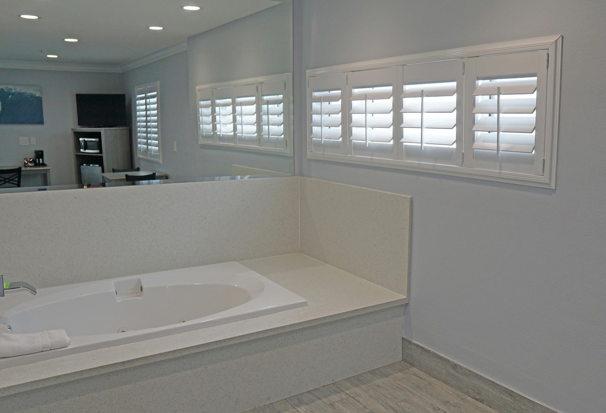 Surf City Inn Near Seal Beach Pier - photo 30