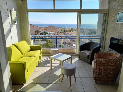 Duplex Pleine Vue Mer Piscine Plage a Pied 5 Minutes Internet Parking in Fleury, France