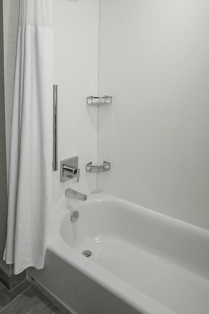 Courtyard by Marriott Indianapolis Fishers - photo 26