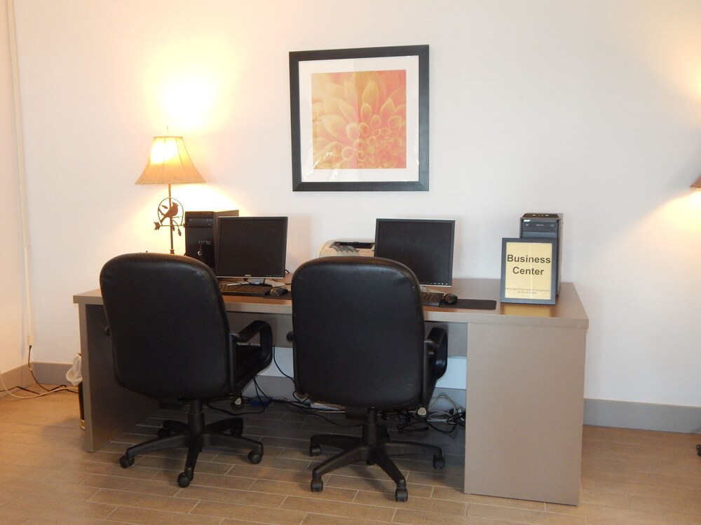Ramada by Wyndham Clarion - photo 18