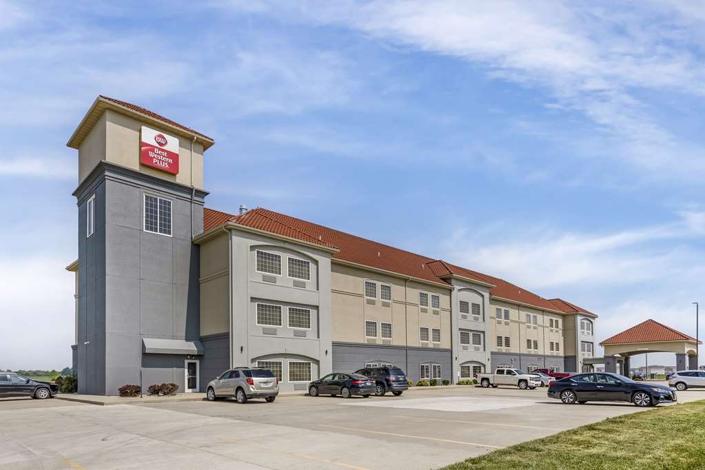 Best Western Plus MidAmerica Hotel - featured photo