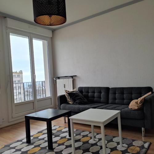 Appt 2 Ch Vue Mer a 5′ de la Gare de Brest in Brest, France