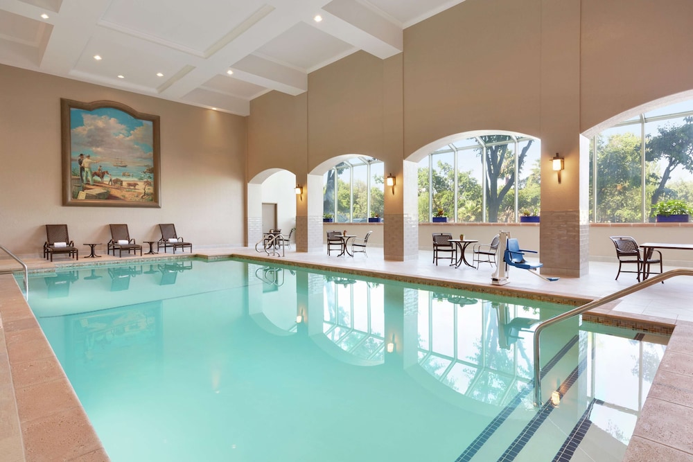 Embassy Suites by Hilton Milpitas Silicon Valley - photo 42