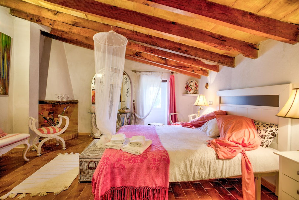 Villa Els Rafals — 4-Star Luxury Hotel in Pollenca, Spain