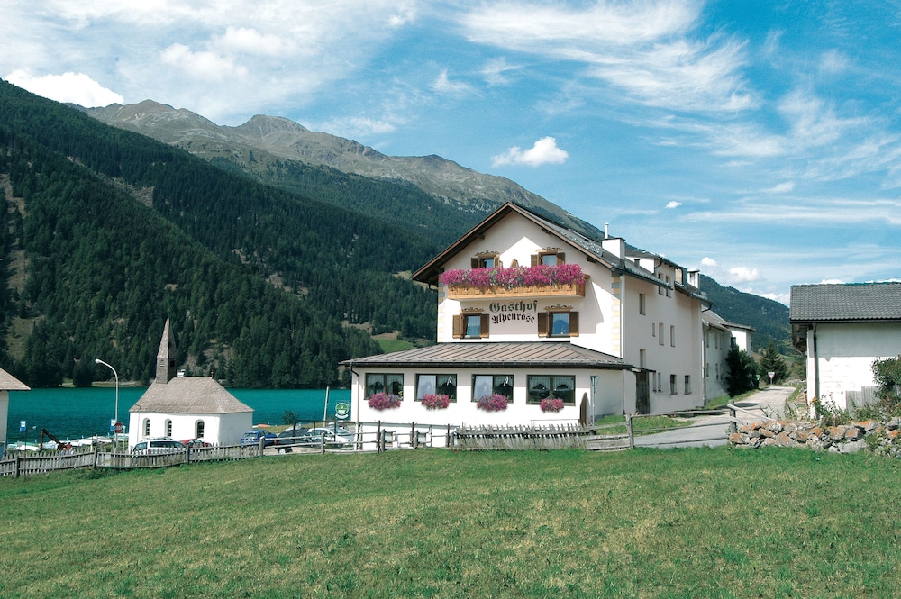 Hotel Alpenrose — hotel in Curon Venosta