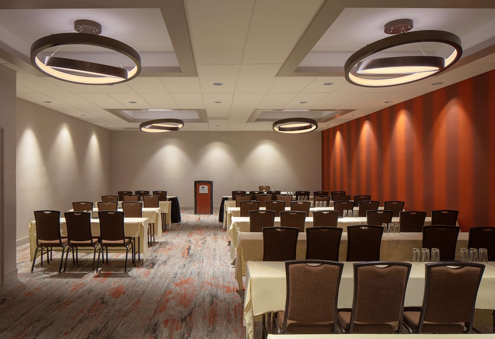 DoubleTree By Hilton Sacramento - photo 36