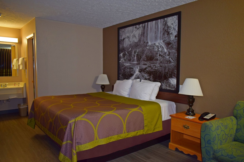 Super 8 by Wyndham Fort Chiswell Wytheville Area - photo 9