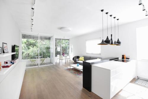 Brand New 2Br 2Bath By Holyguest — 4-Star Luxury Hotel in Tel Aviv, Israel