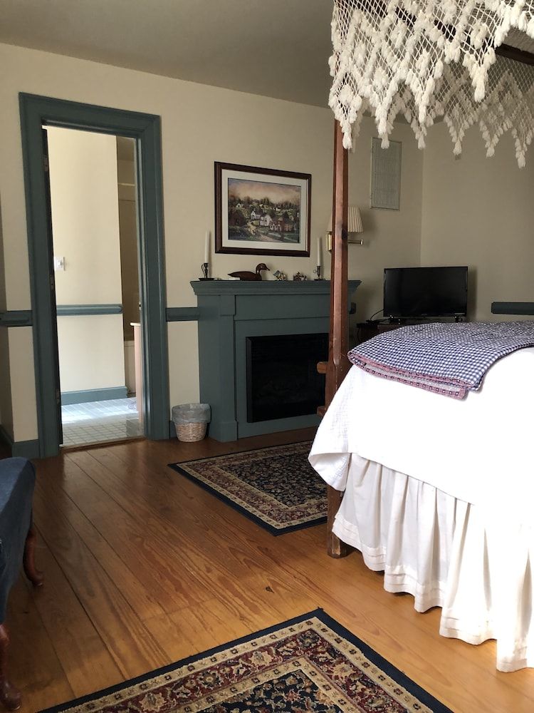 War Hill Inn - photo 16