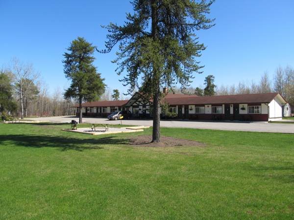 Hide Away Motel in Dryden, Canada