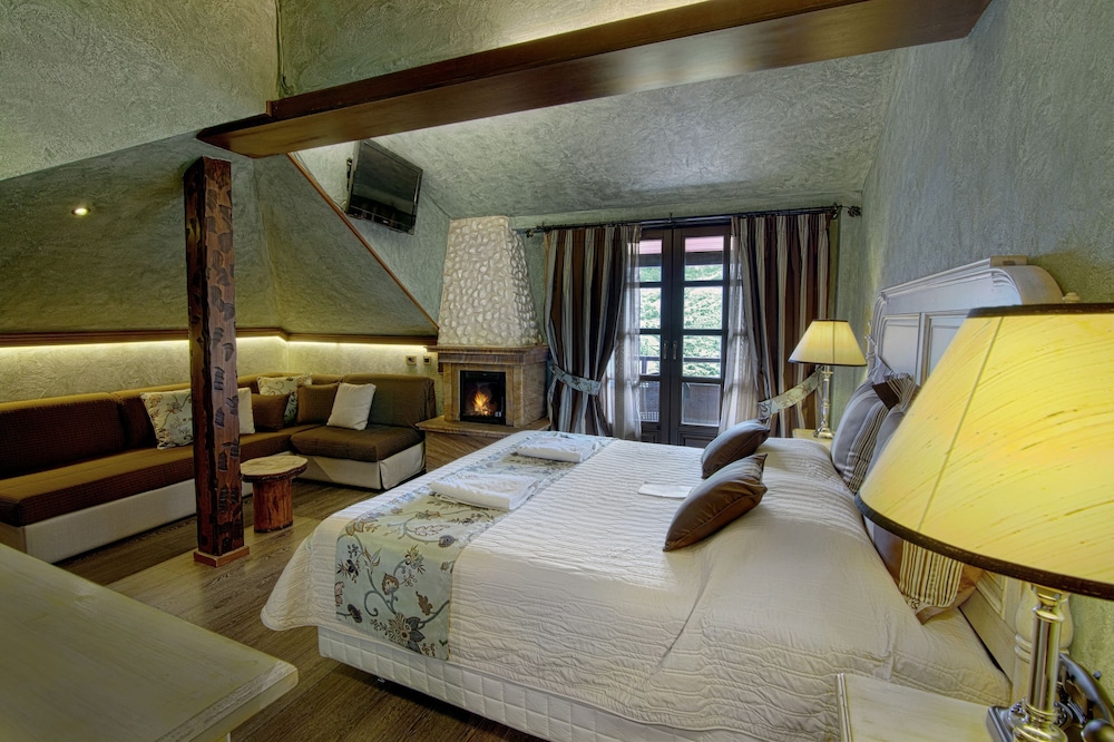 Aroma Dryos Spa & Eco Hotel - carbon neutral hotel in Metsovo