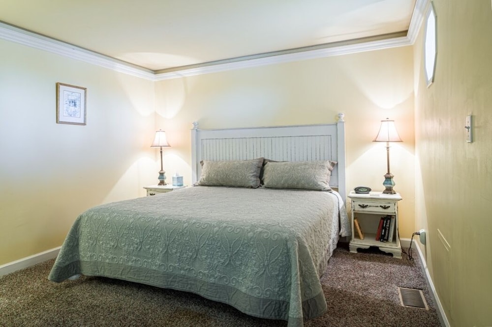 Whitestone Inn - photo 13