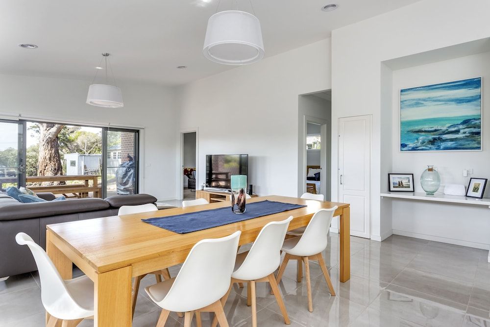 Diamond Bay Beach House: brand new — 4-Star Luxury Hotel in Sorrento, Australia
