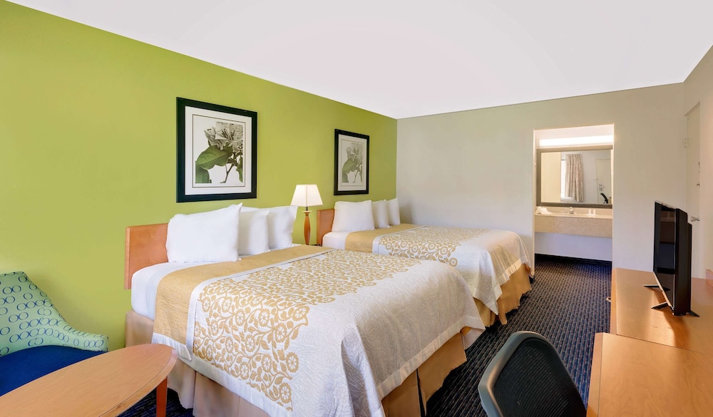 Days Inn by Wyndham Easton - photo 8