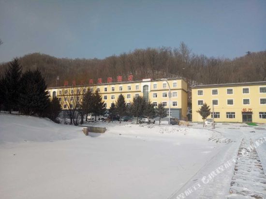 Sunshine Future Sports Hotel — hotel in Shangzhi