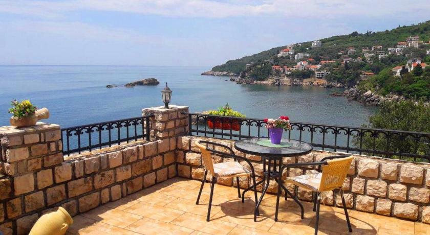 Apartments Antigona Old Town — 4-Star Luxury Hotel in Ulcinj, Montenegro