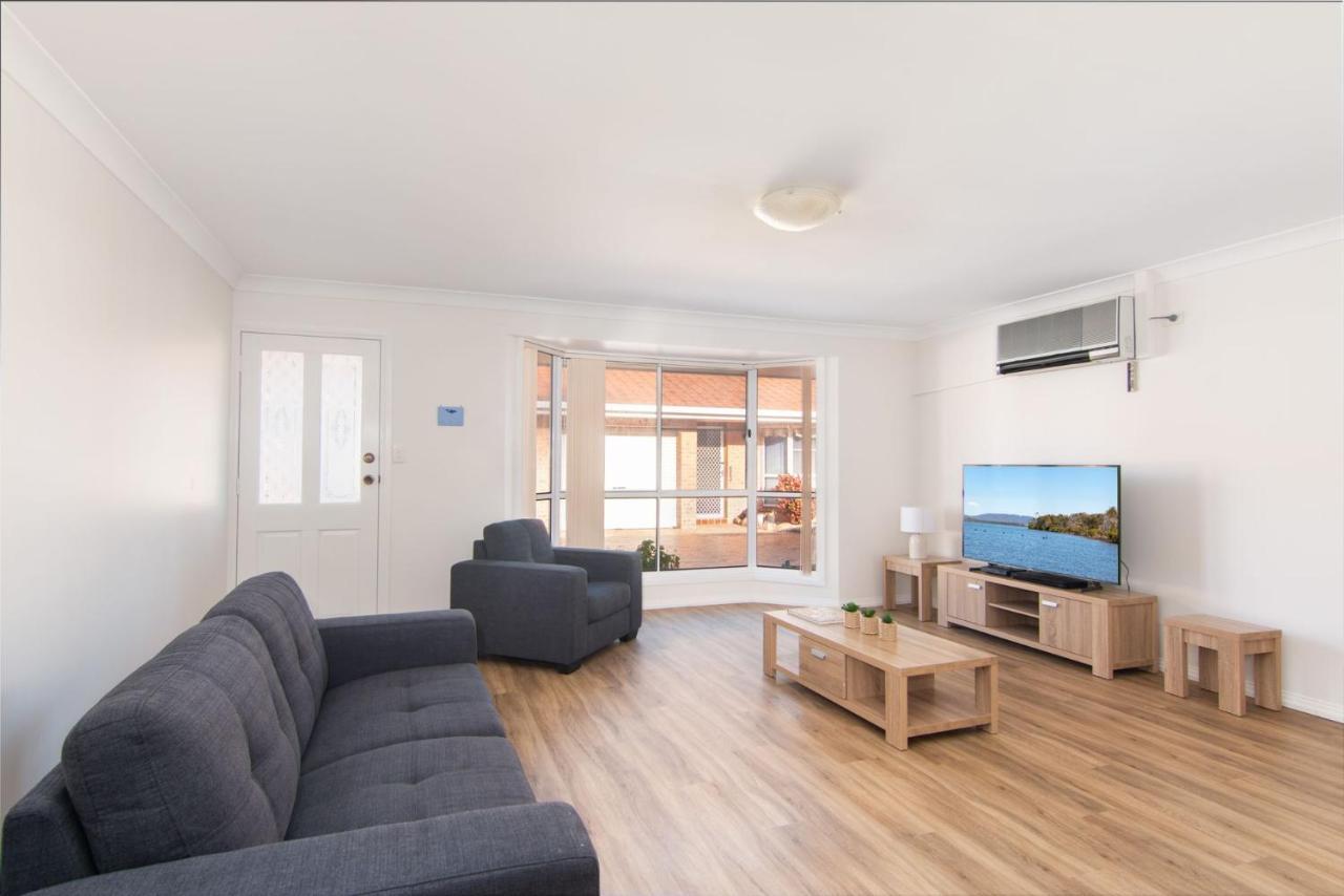 Number 4 at 27 South Street in Tuncurry, Australia