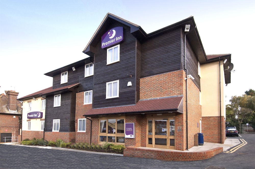 Premier Inn Rainham - carbon neutral hotel in Gillingham