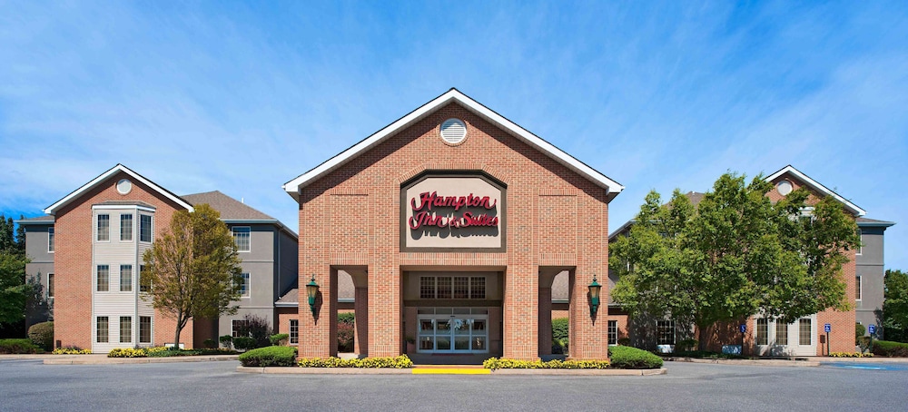 Hampton Inn & Suites Bethlehem - photo 43