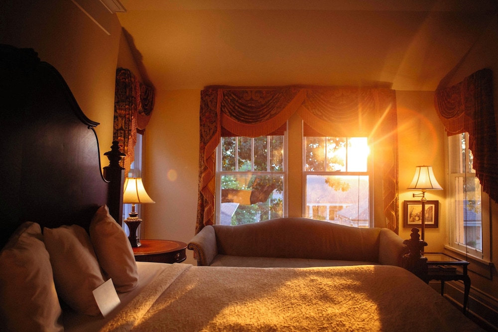 Anchuca Historic Mansion & Inn - photo 52