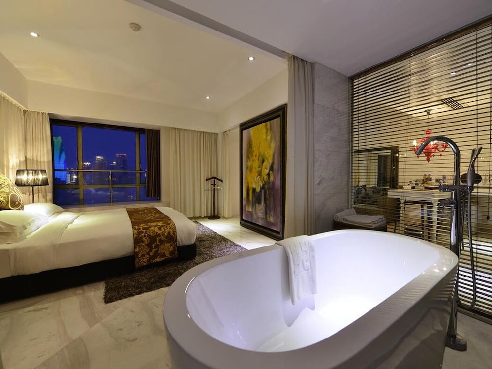 Kingtown Hotel Hongqiao — 4-Star Luxury Hotel in Shanghai, People's Republic of China