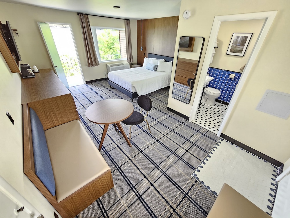 The Hotel Laurel at Seneca - photo 14
