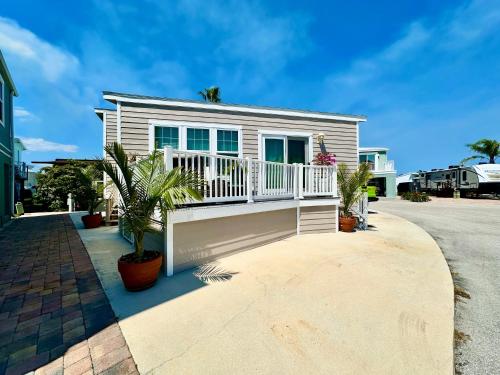 Intracoastal Breezes N1173 — hotel in Jensen Beach