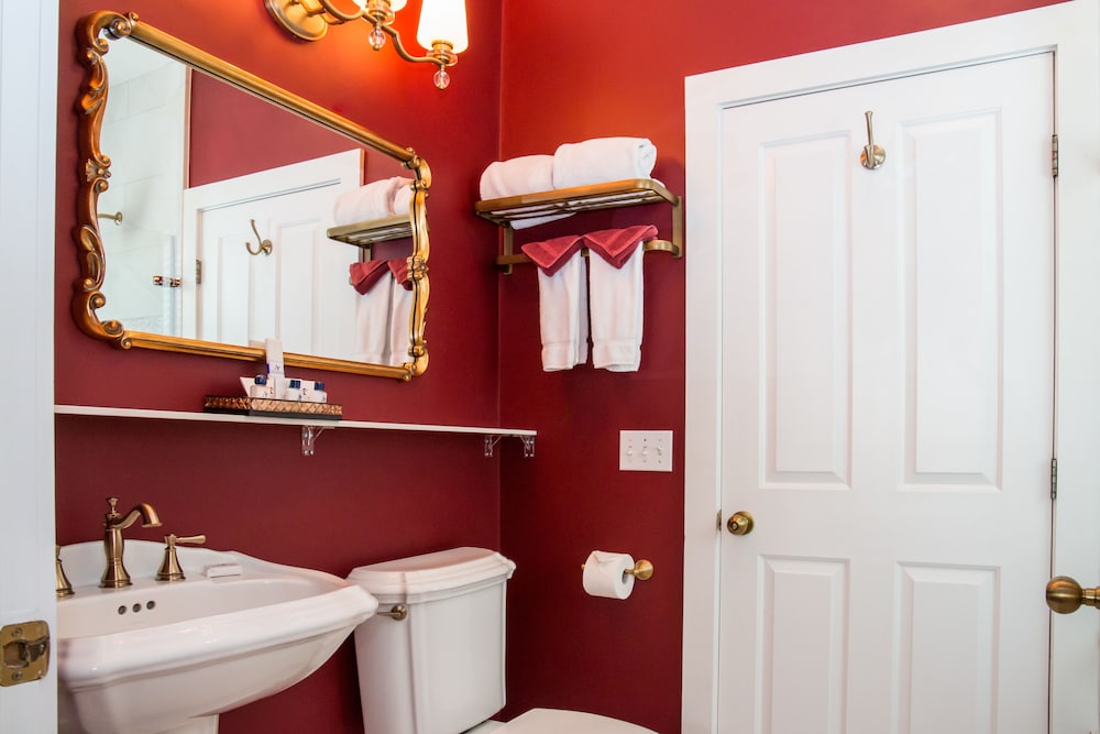 Almondy Inn - photo 111