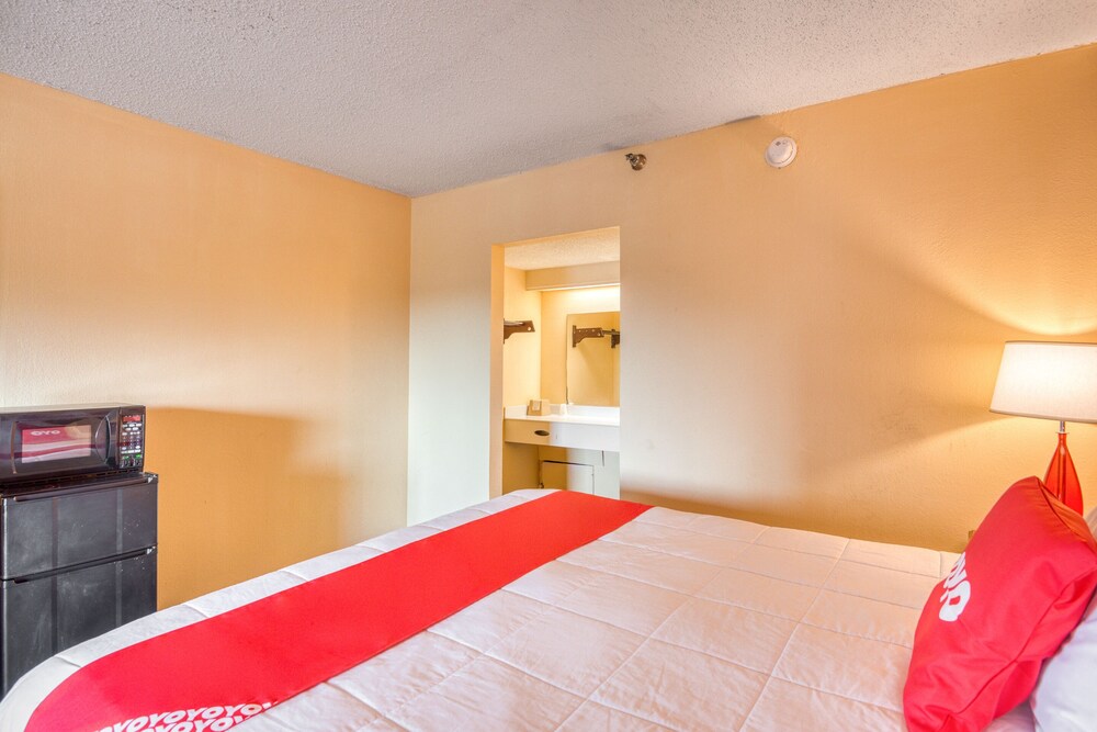 OYO Hotel Jackson Fairgrounds I 55 - photo 5