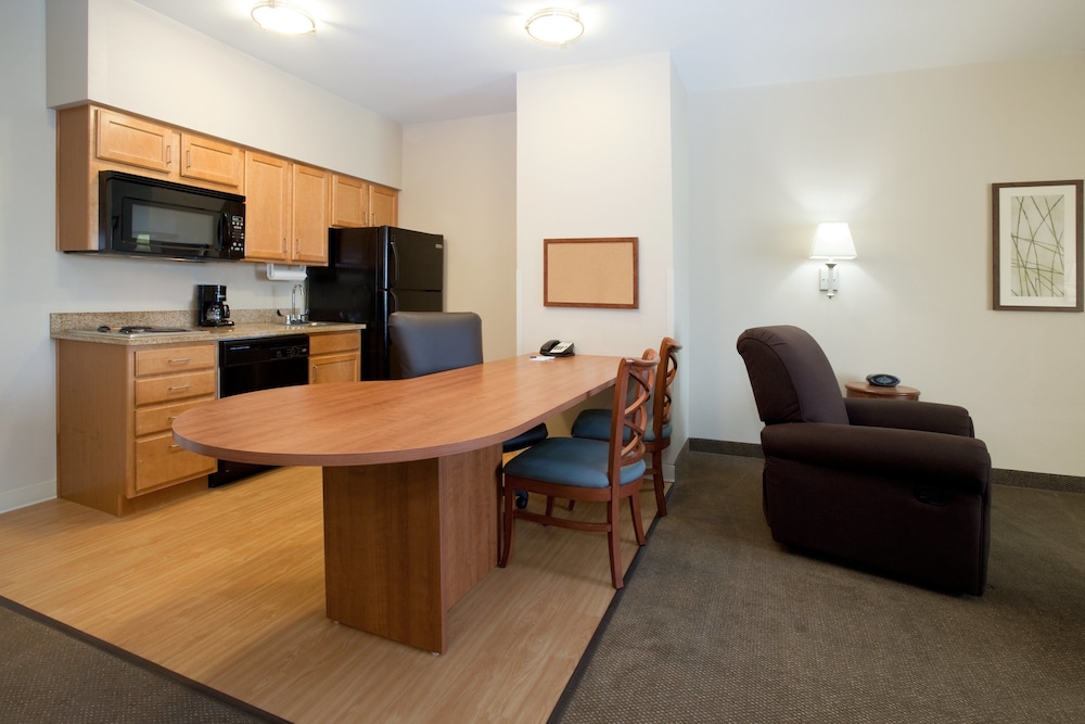 Candlewood Suites Craig Northwest by IHG - photo 12