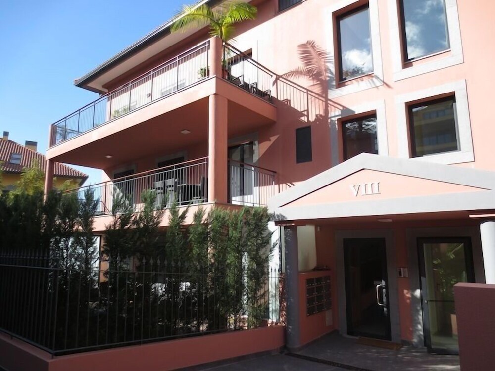 Madeira Luxury Villas Living Funchal — 4-Star Luxury Hotel in Funchal, Portugal