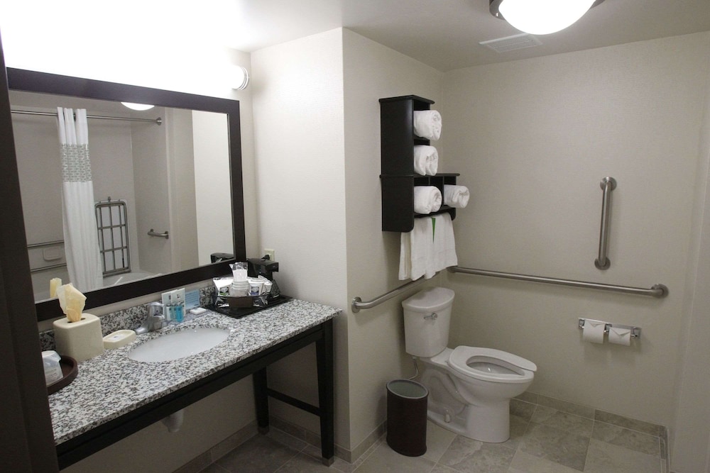Hampton Inn & Suites Seneca Clemson Area - photo 35