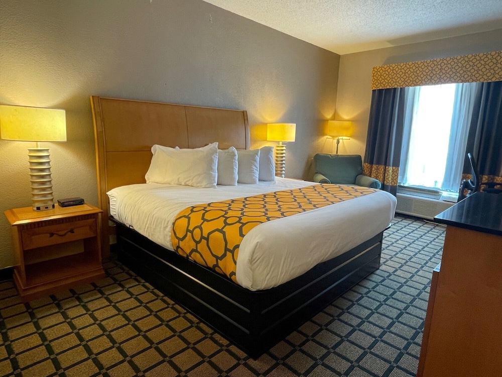 Baymont by Wyndham West Plains - photo 9