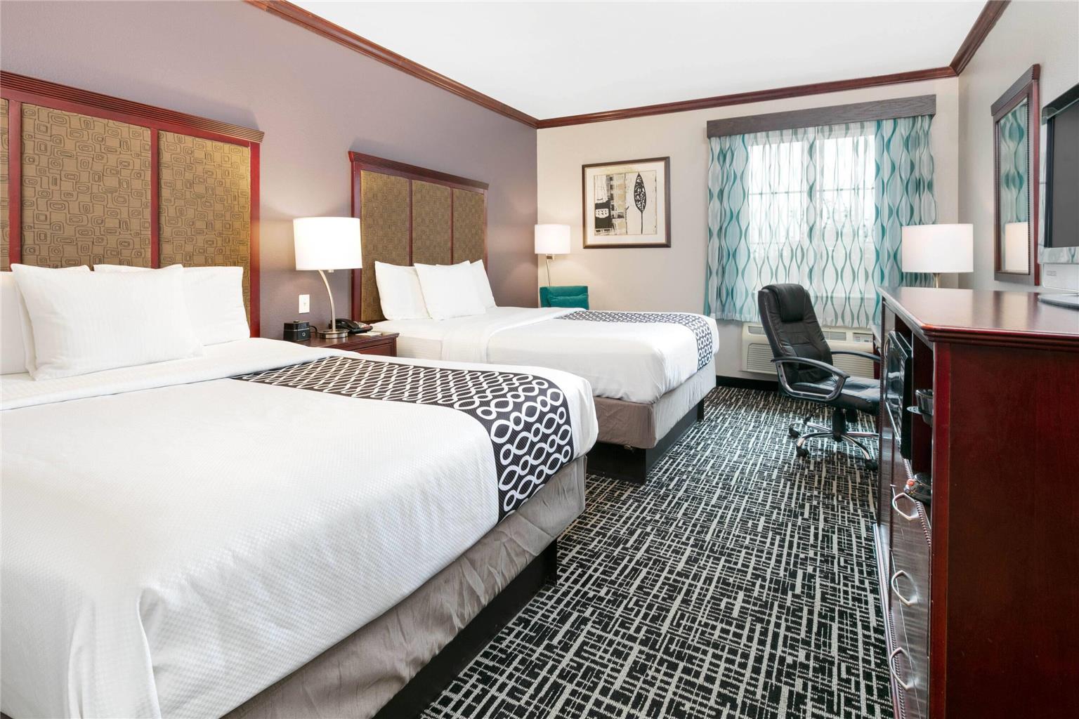 La Quinta Inn & Suites by Wyndham Lindale - photo 12