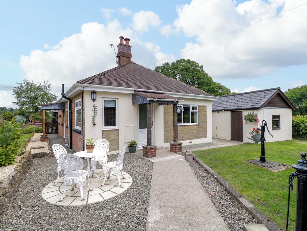 Greenacres - carbon neutral hotel in Kidderminster