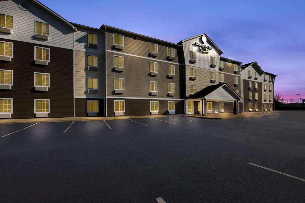WoodSpring Suites Columbus Southeast - photo 6