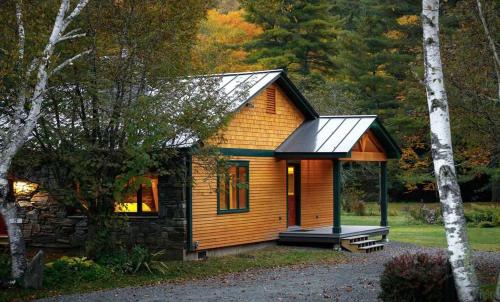 Broad Brook Cabin between Woodstock & Killington — 4-Star Luxury Hotel in Bridgewater, United States