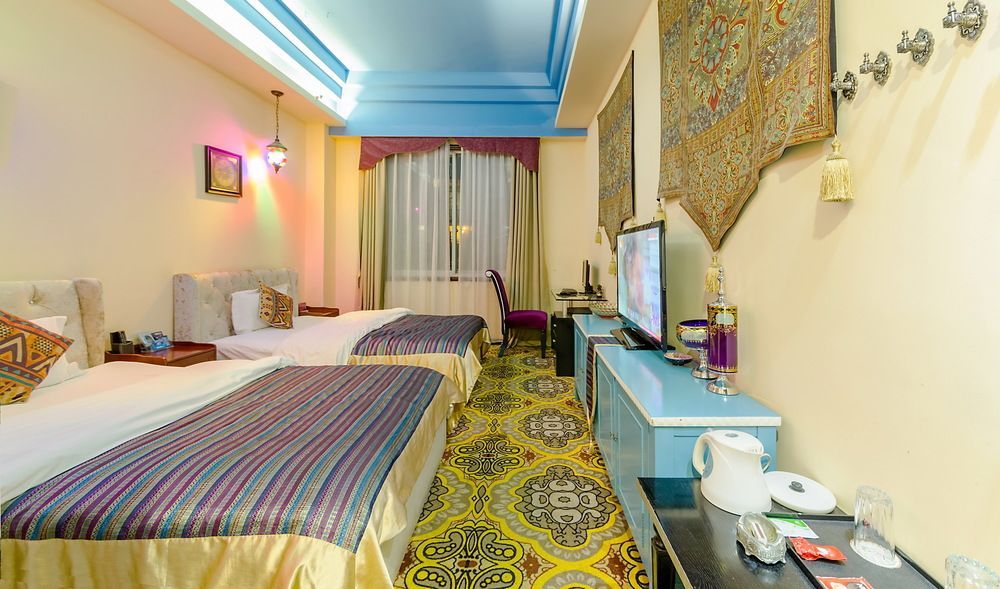 Vegas Cultural Hotel Bali Branch — hotel in Chenghua