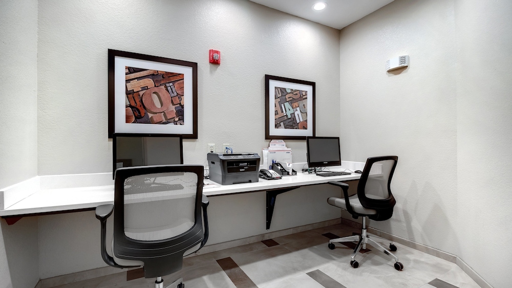 Candlewood Suites Waco by IHG - photo 41