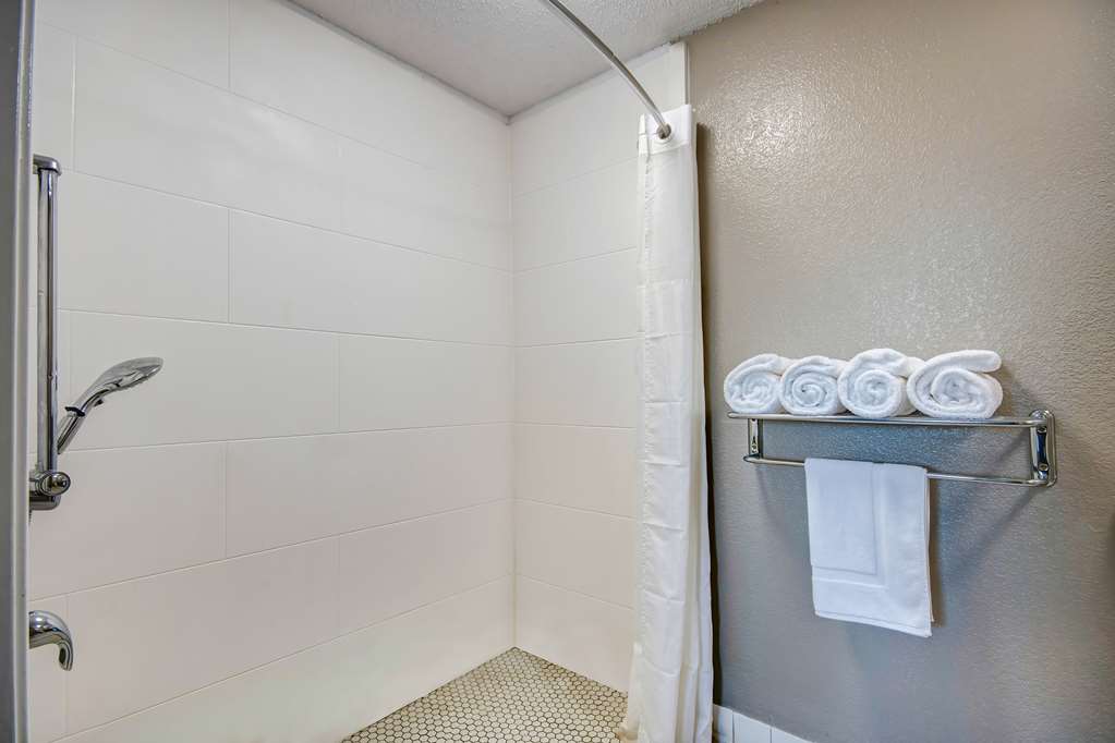 Motel 6 Osu N - photo 13