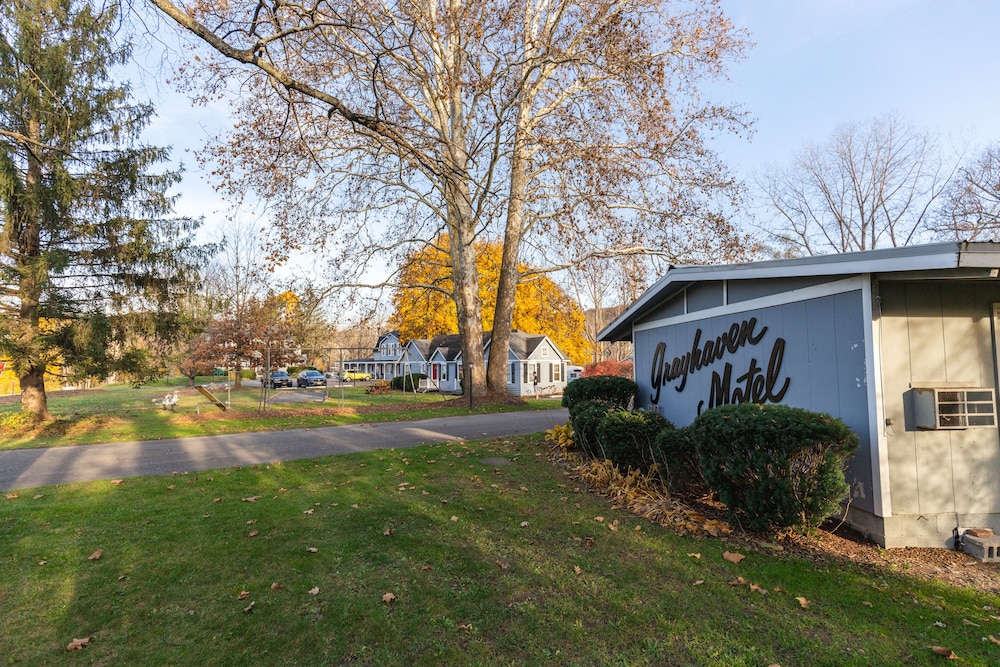 The Grayhaven Motel - photo 45