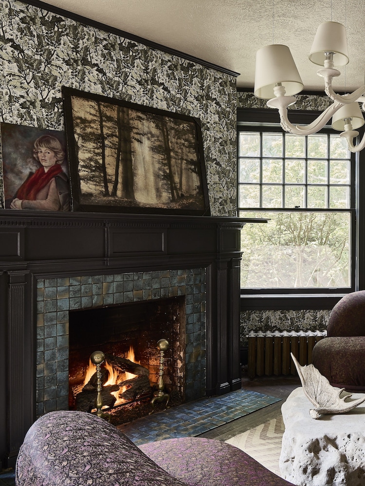 1889 WhiteGate Inn & Cottage — 4-Star Luxury Hotel in Asheville, United States