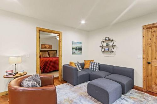 Welcome to Padre's Mountain Paradise — 4-Star Luxury Hotel in Blowing Rock, United States
